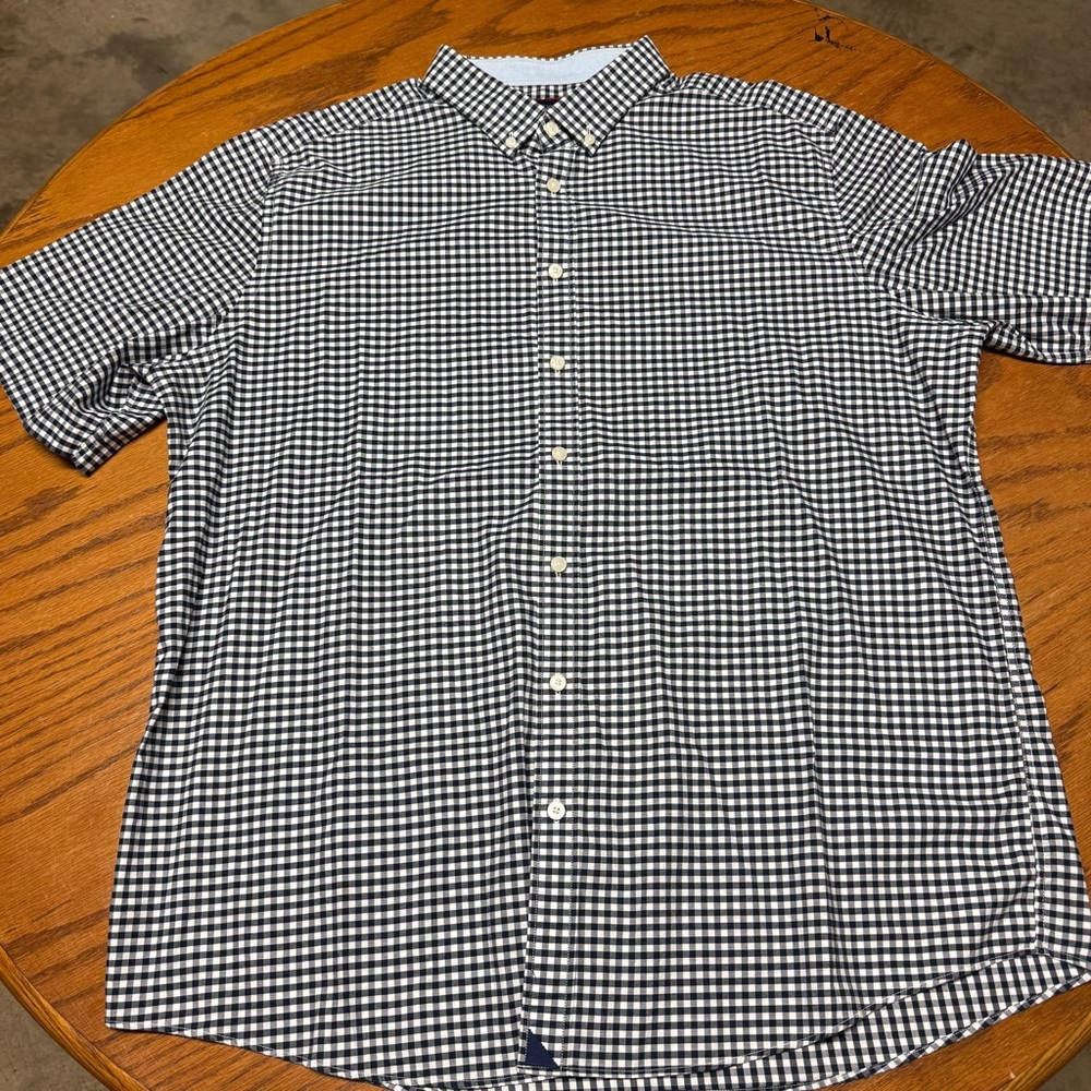 UNTUCKit Men's Black and White Gingham Shirt